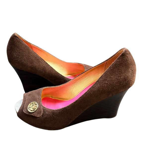 Lilly Pulitzer Wedge Heels Brown Suede Peep Toe Resort Chic Work Womens Size 6 - Picture 1 of 6